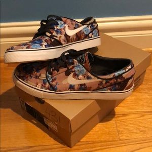 Nike Stefan Janoskis